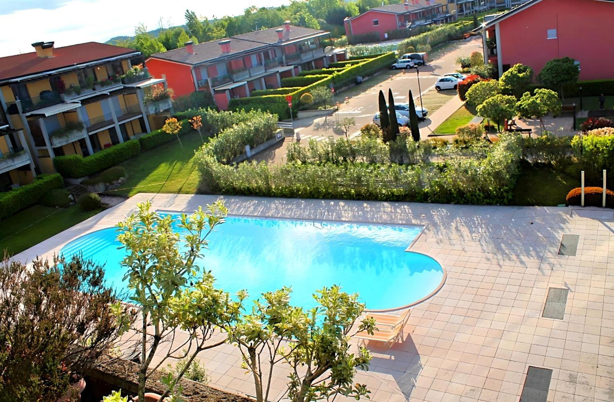 Desenzanoloft Official Partner Marriott Homes & Villas - Paradise Lake View In A 5 Pools Exclusive Residence 데센자노델가르다 외부 사진