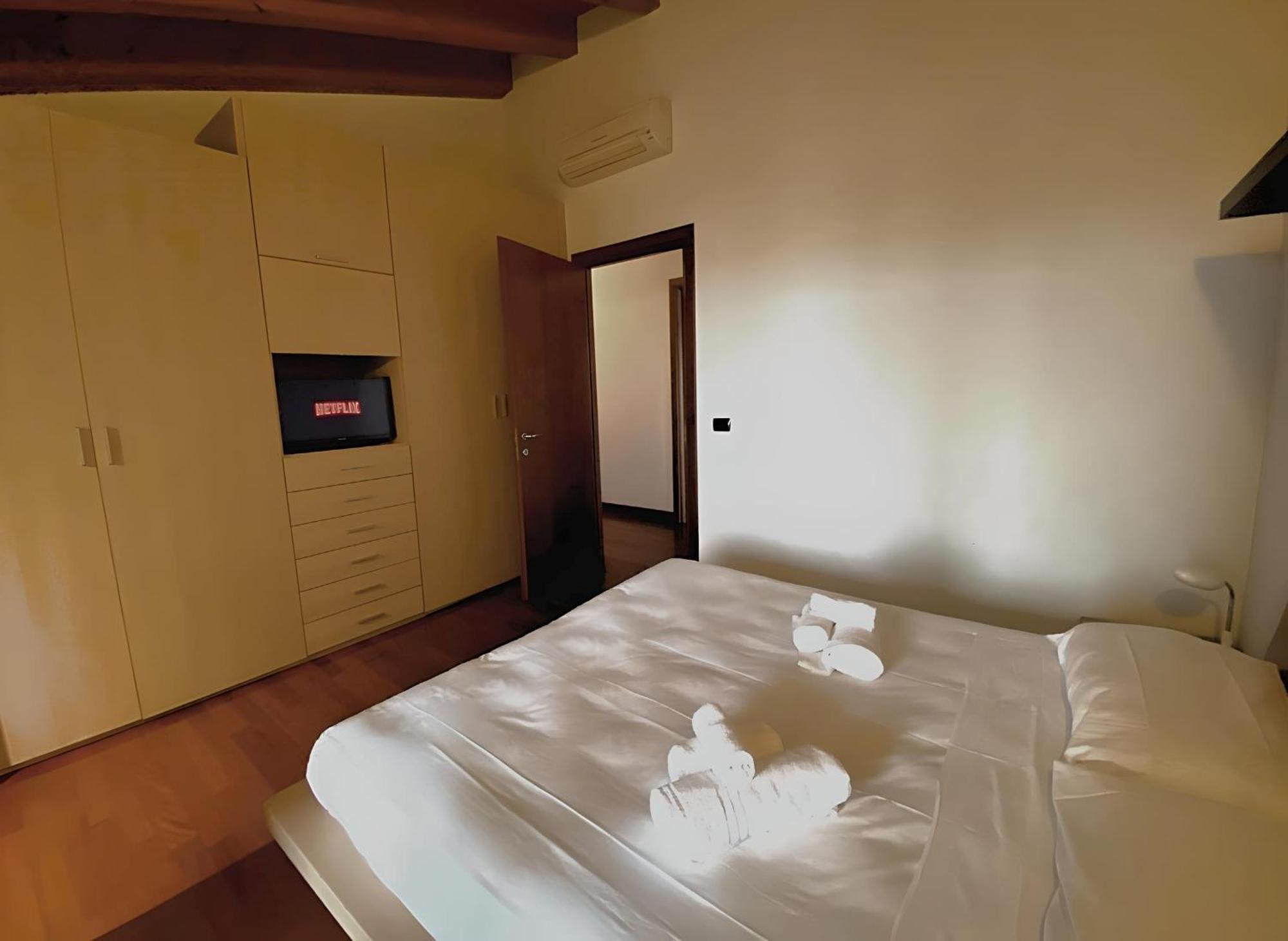 Desenzanoloft Official Partner Marriott Homes & Villas - Paradise Lake View In A 5 Pools Exclusive Residence 데센자노델가르다 외부 사진